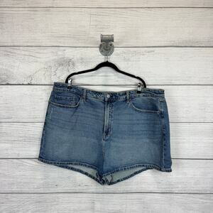 Torrid Plus Size High Rise Classic Relaxed 3.5 Inch Jean Shorts Size 24